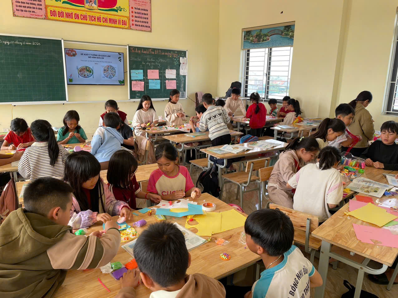 Học sinh chia sẻ,nghiên cứu kiến thức